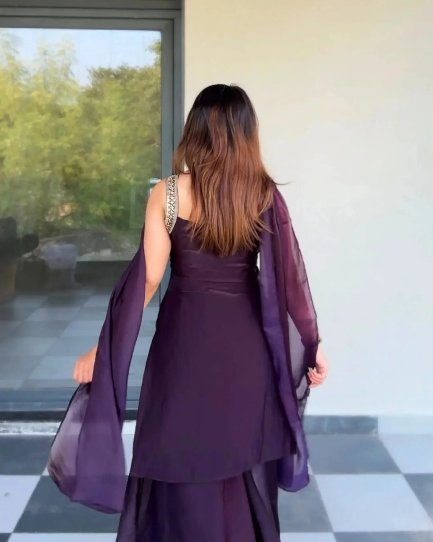 Wine Titli Suit view 3